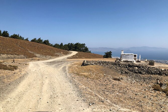 Kos 4x4 Exploration: Views, Villages & Flavors - Riding Comfort in a 7-Seater 4x4, and How to Make It Pleasant