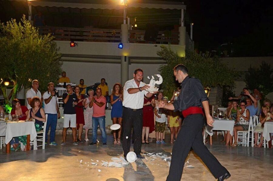 Kos: Tavern Dinner Experience with Greek Dancing and Wine - Unlimited Wine, Plus Water and Orange Juice: Great for Mood, Mixed for Taste