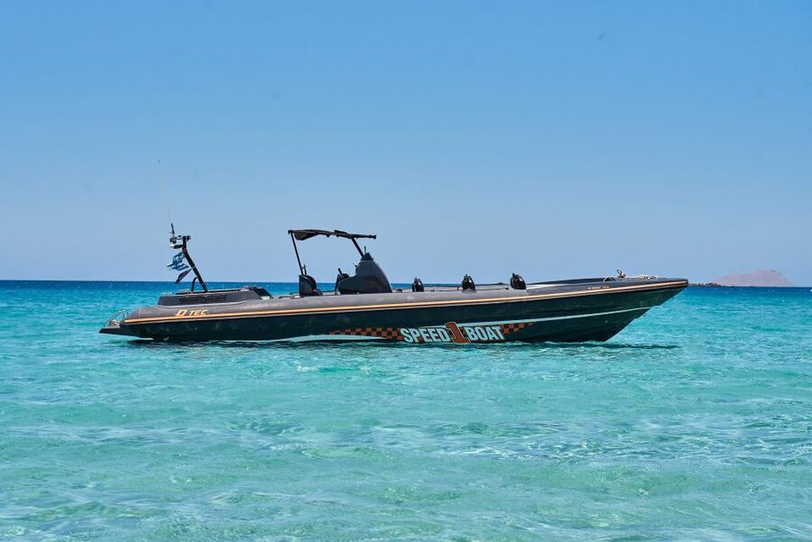 Limeniskos: Gramvousa and Balos Speedboat Tour with Drinks - Group Size and the Feeling of Control