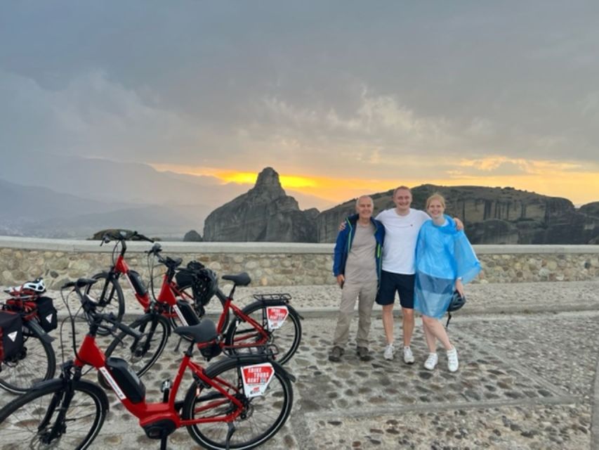 Meteora: E-Bike Epic Sunset Tour With Local Guide & Drink - Riding back downhill to Kalabaka: fun factor, minus the stress