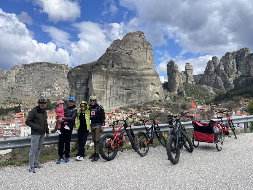 Meteora: E-Bike Epic Sunset Tour With Local Guide & Drink - Climbing toward the rocks: Kastraki photos and the Meteora route