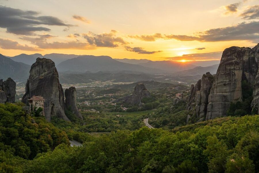Meteora Evening Tour with Breathtaking Sunset View - Bandovas hermit caves: the cave life story you can picture