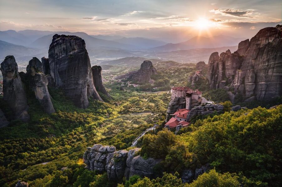Meteora Evening Tour with Breathtaking Sunset View - Getting from Kalabaka or Kastraki in a luxury minibus