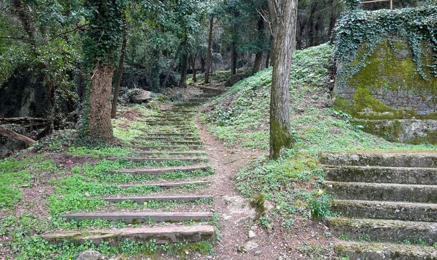 Meteora: Sunset Hike to Secret Caves - The 6 km moderate walk: what you’re really signing up for