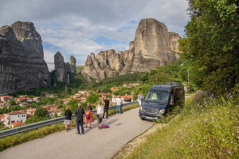 Meteora: Sunset Small Size Tour with Monasteries & Caves - Why Meteora sunset works better in this late-afternoon format