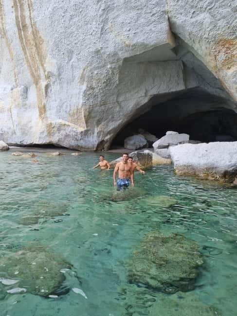 Milos: Half-day Kleftiko, Catamaran Trip | Lunch & OpenBar - Why Kleftiko on a half-day catamaran feels worth the money
