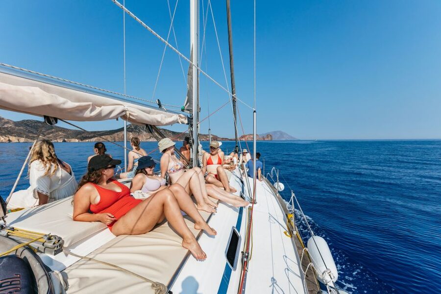 Milos: Kleftiko Cruise with Meal, Drinks and Photos at Sykia - Where You Meet in Adamas (and Why the Wind Matters)