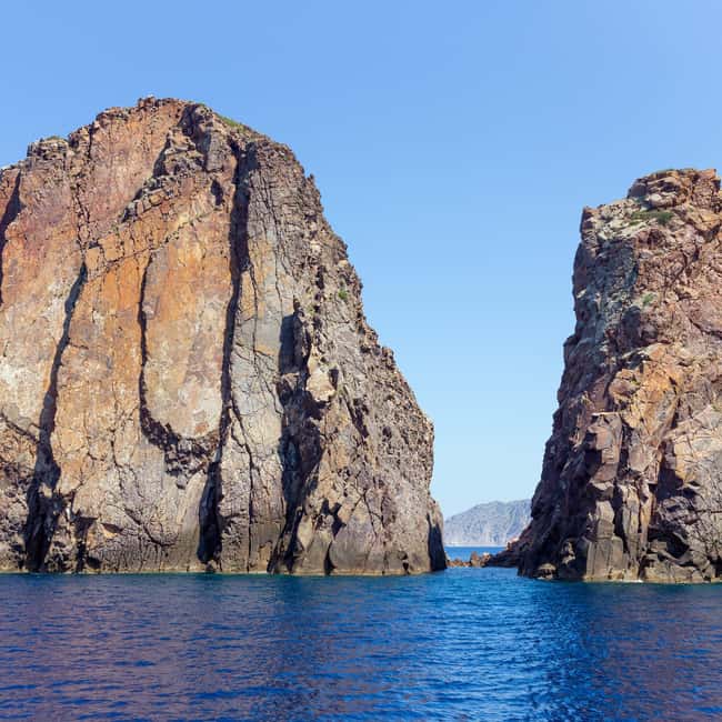 Milos: Kleftiko Semi Private Sailing Cruise with Lunch - Kleftiko: The Pirate Caves and the Main Swimming Caves