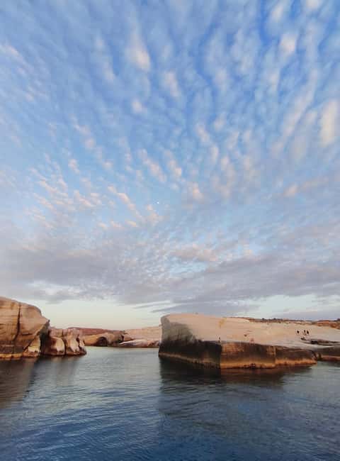 ❖ Milos: Small Group Yacht Tour—Kleftiko Sarakiniko Poliegos - Paddleboards and snorkeling: built for water people