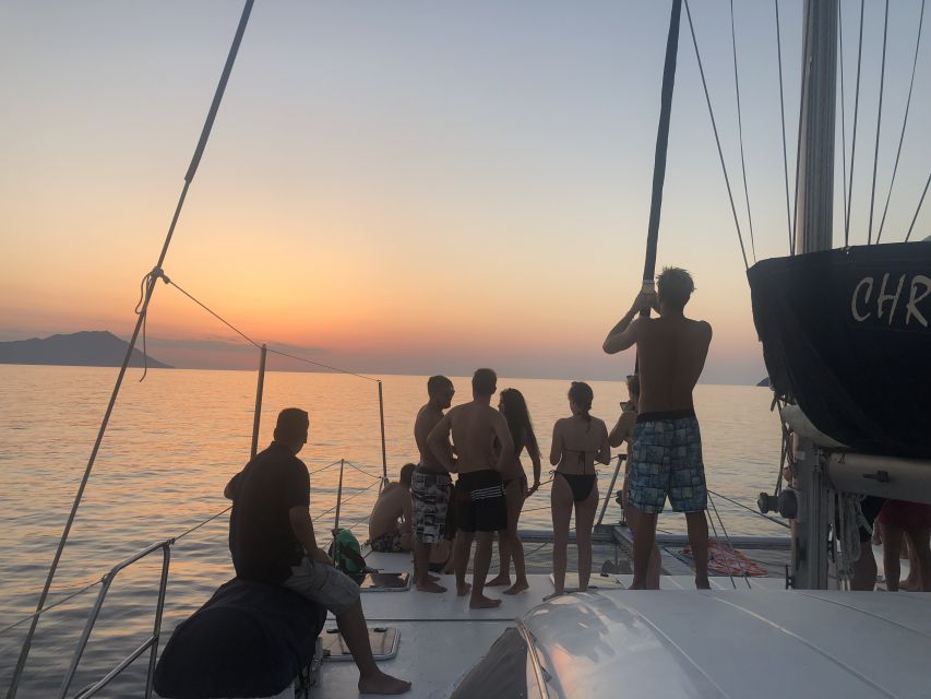 Milos: Sunset Catamaran Cruise with Kleftiko Visit - Meeting in Adamas, then heading straight for Kleftiko