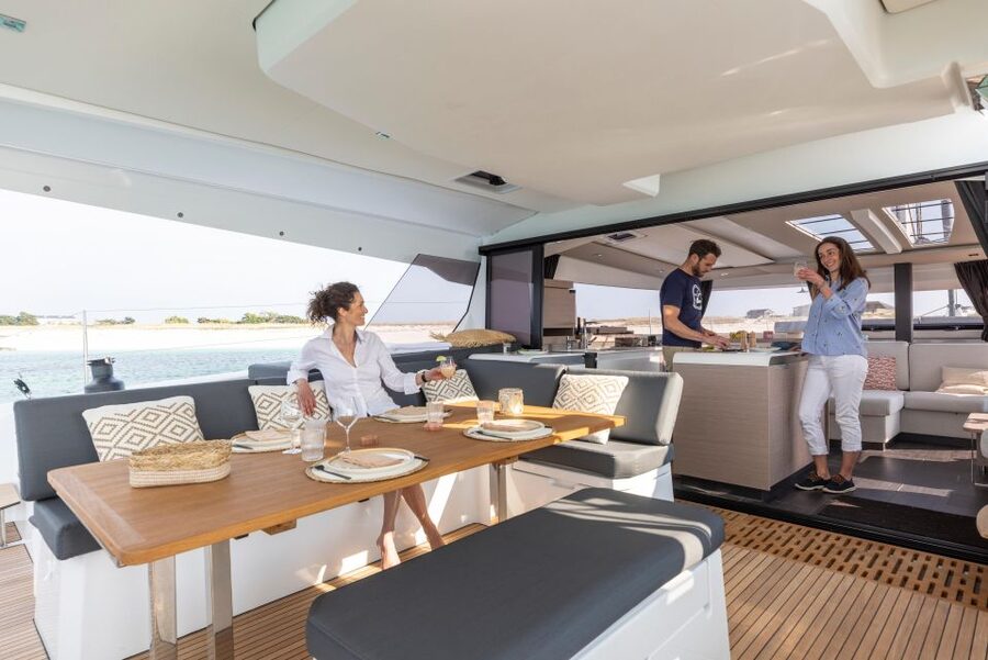 Mykonos: Catamaran Cruise with 3-Course Meal and Transfers - Key Points Worth Knowing