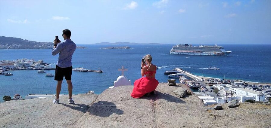 Mykonos: Highlights Tour with Panagia Tourliani Monastery - Agrari Beach Time, Snacks, and Local Tastings
