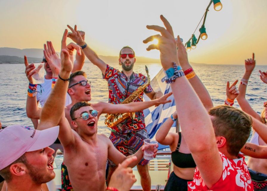 Mykonos: Rhenia & Little Venice Cruise with Snacks & Drinks - Food, Drinks, and the Reality of On-Board Snacks