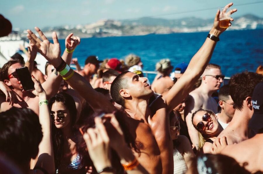 Mykonos: Rhenia & Little Venice Cruise with Snacks & Drinks - How the 5-Hour Schedule Actually Plays Out