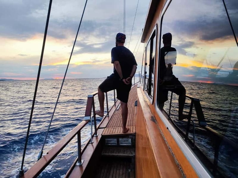 Mykonos: Sunset Boat Cruise with Light Dinner & Drinks - Meeting at Agios Ioannis Diakoftis: The Easy Start Point