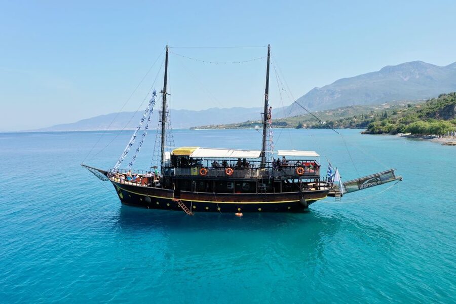 Mykonos: Sunset Party Boat Cruise with 1 Drink - Traditional Wooden Boat and DJ Party Mode on the North Coast