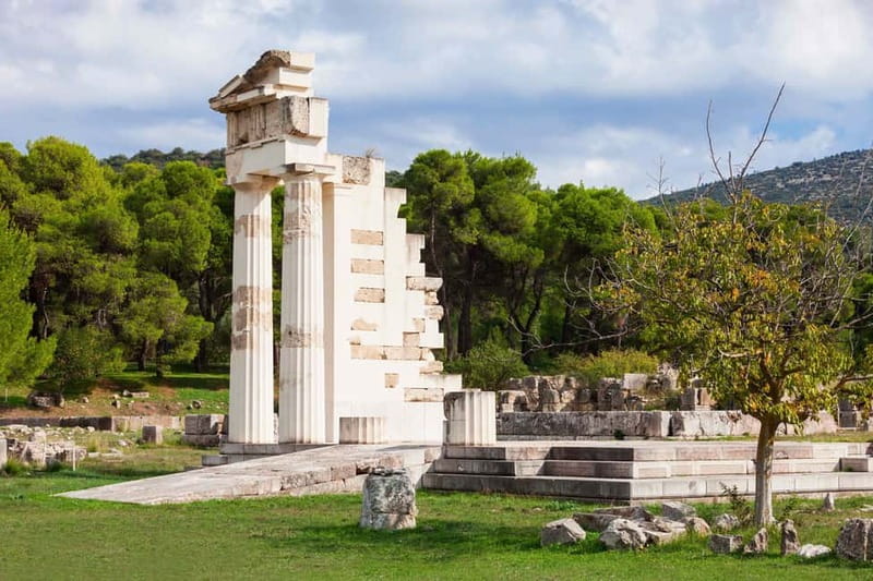 Nafplion: Mycenae and Epidaurus Day Tour - Tombs at Mycenae: Atreus and Clytemnestra Up Close
