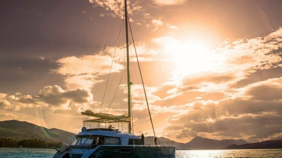 Naxos: Catamaran Cruise with Lunch & Drinks - Lunch onboard: Greek comfort food, not just fuel