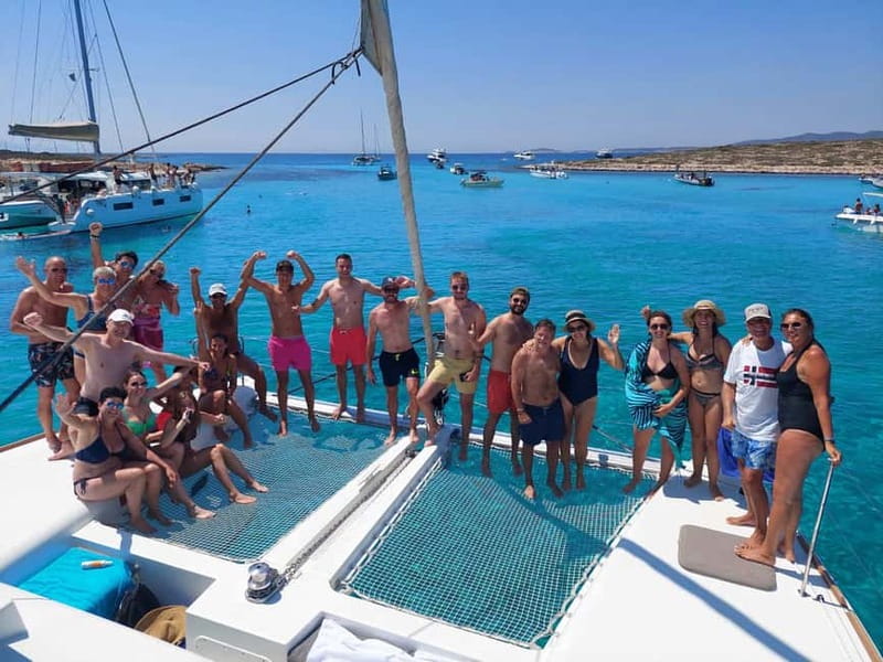 Naxos: Naxos Catamaran Sailing Cruise with Lunch and Drinks - The boat experience: spacious Lagoon style comfort, clean and ready