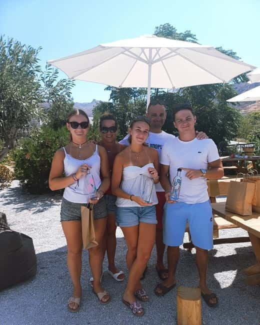 Naxos Town: Olive Oil Tasting & Baking in the Heart of Town - Practical tips so your 2 hours go smoothly
