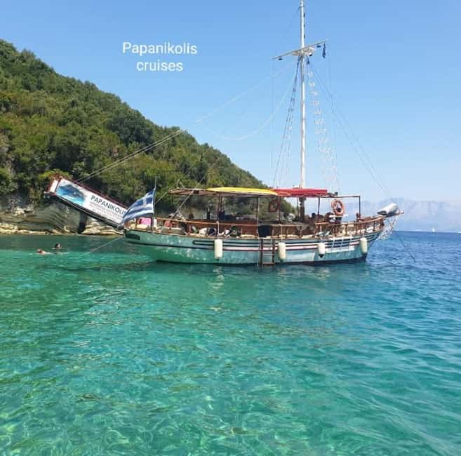 Nidri: Papanikolis Cave, Meganisi, Lakka Beach & Scorpios - A small-group Lefkada cruise that feels practical, not chaotic