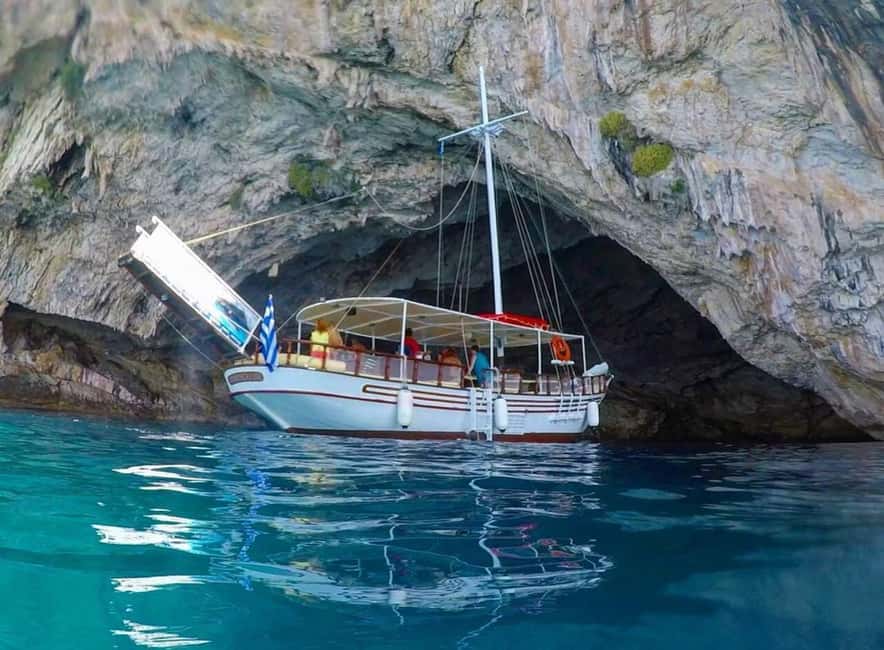 Nidri: Papanikolis Cave, Meganisi, Lakka Beach & Scorpios - Getting oriented in Nidri: how the day flows for 7 hours
