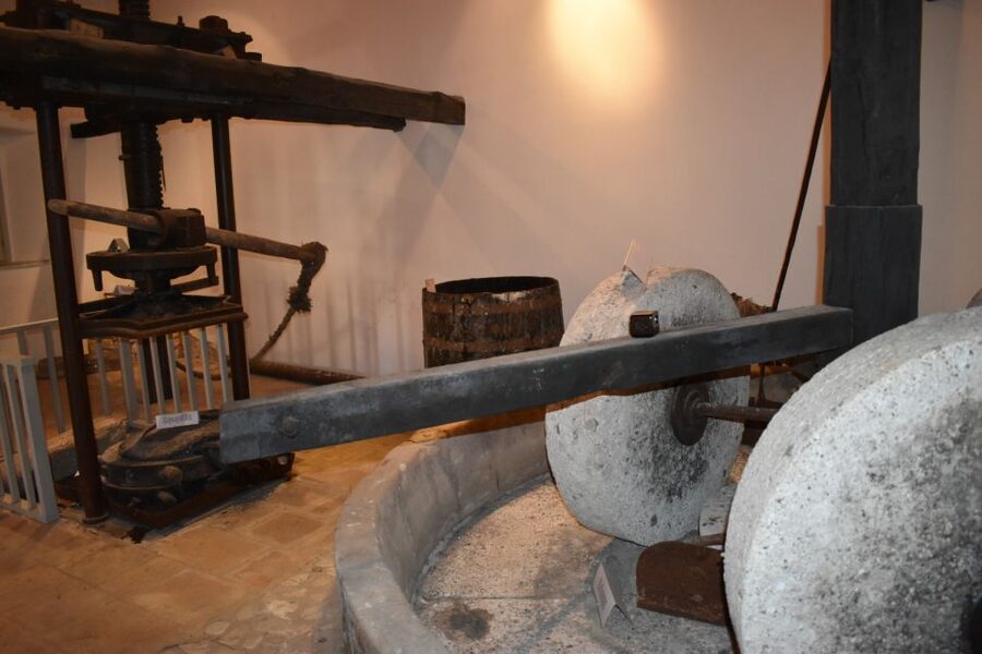 North Corfu: Olive Tour with Olive Oil Tasting and Mezze - The early 1900s olive press: history you can point at