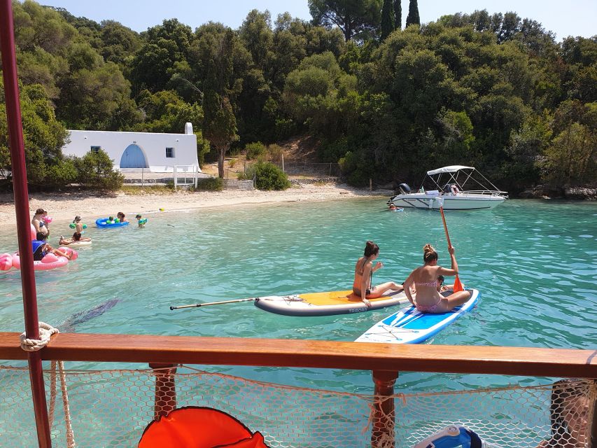 Nydri: Island-hopping Boat Cruise with Lunch and Drinks - Small-Group Boat Cruising Up to 40 People, and What to Expect Onboard