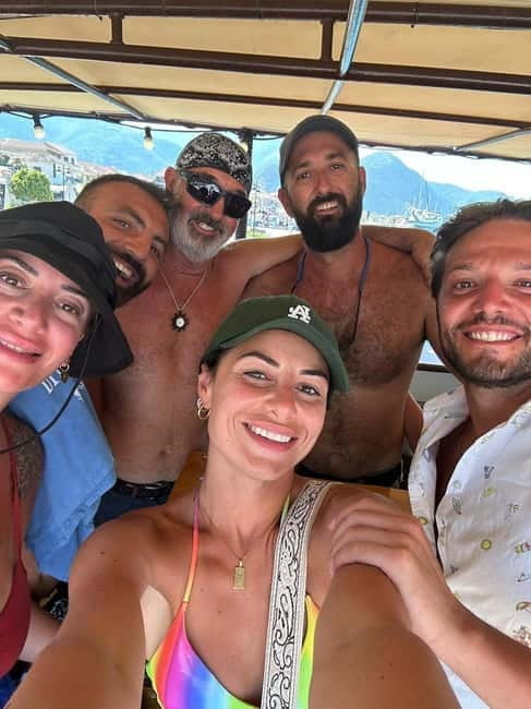 Nydri: Sailing Through History. Daily Cruise with Beach BBQ - Skorpios and the Prince’s Islands: the fancy coastline by boat