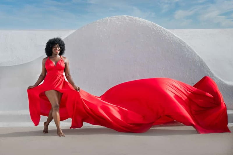Oía: Santorini Professional Photoshoot with Edited Photos - The Real Benefits Behind the Hype