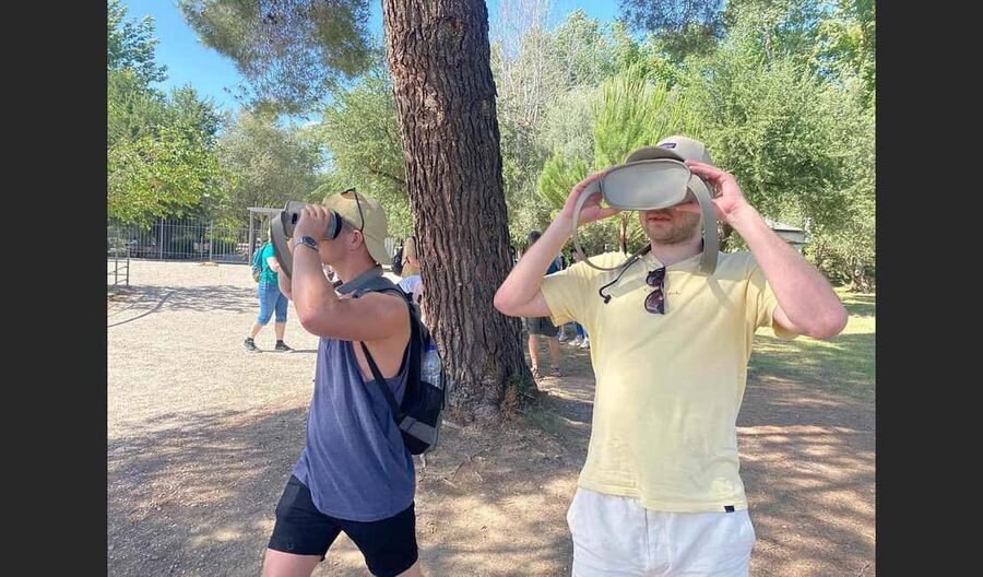 Olympia: The Famous VR Glasses Tour with Audio Guide - Temple of Zeus: step inside the sanctuary and meet the statue