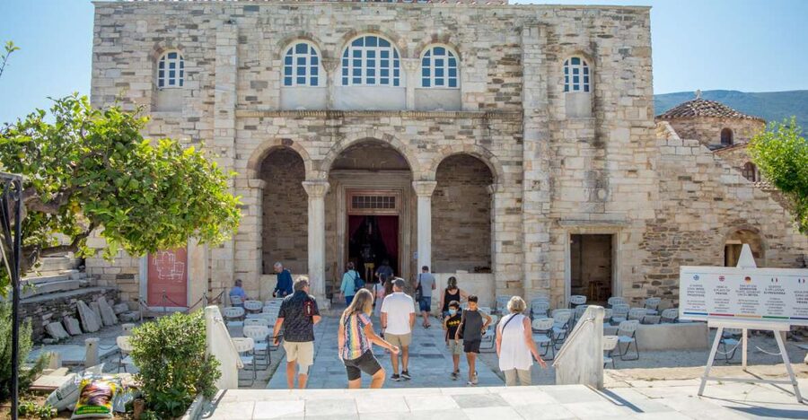 Paros & Antiparos Full-Day Discovery Guided Tour in English - Naoussa Harbor Finale: Boats, Cafes, and a Strong Sense of Place