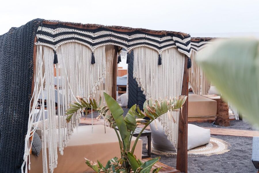 Perivolos Beach: Sun-Bed Experience FortyOne Bar Restaurant - Who this beach day suits best