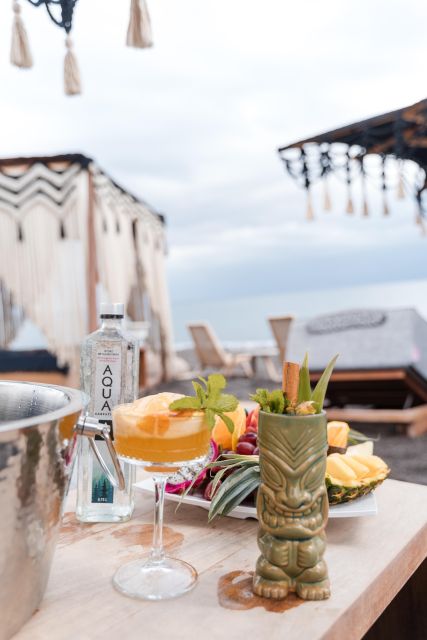Perivolos Beach: Sun-Bed Experience FortyOne Bar Restaurant - Value for money: is $117 per group up to 2 actually fair?