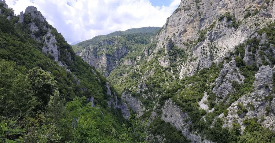 Pieria: Guided Hiking Tour in Enipeas Gorge of Mount Olympus - The Bathtub of Zeus Stop Near the Gorge Start