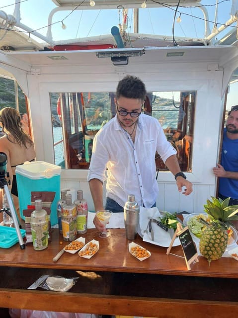 Porto Rafti: Athens East Attica Hidden Gems Cruise - What to expect on deck: shade, lounge time, and useful extras