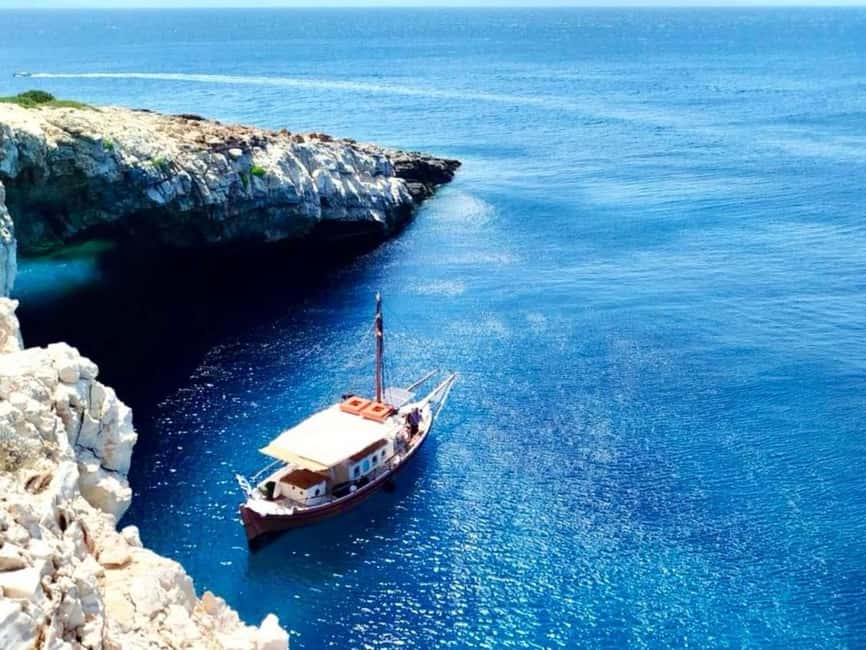 Pounta: A boat trip to the Pirate Cave - What You’ll Feel on This Ride (Before You Even Step In)