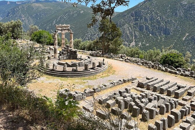 Premium Delphi Day Trip with an Expert Guide, Museum & Lunch - Arachova Break: Lunch Time and Mountain Town Atmosphere