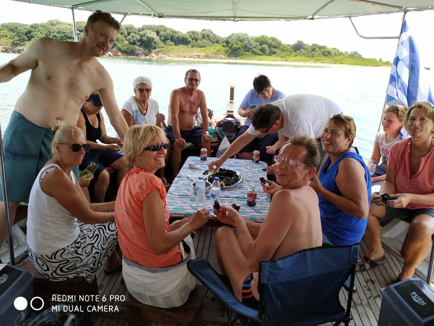 Preveza: Dolphin Watching Cruise with Lunch and Drinks - Dolphin spotting and wildlife moments: how to maximize your chances