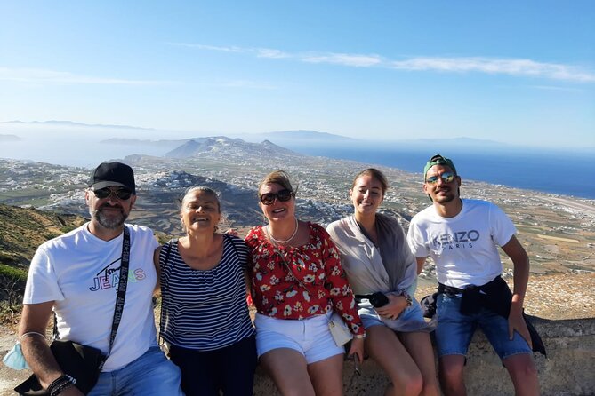 Private Classic Santorini Panorama: Visit the most popular destinations! - Stop 5: Perissa Black Sand Beach for real break time