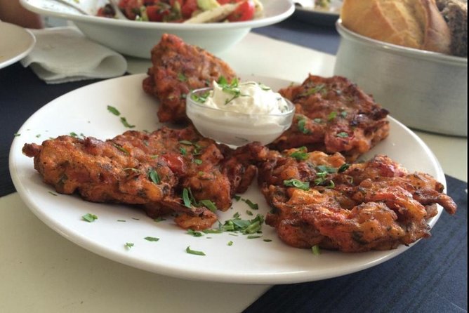 Private Santorini Cooking Class & Wine Tasting Tour - What eight wines teaches you about Santorini grapes