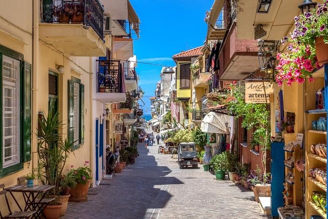 PRIVATE Walking Tour with Lunch and Wine Tasting by a Sommelier - Practical tips so your day feels easy