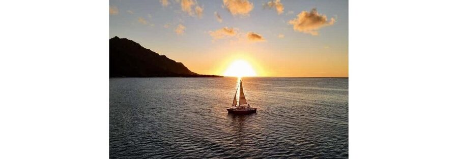 Rethymno: Luxury Sunset Cruise with Dinner and Drinks - A 17:00 welcome with Prosecco and small bites