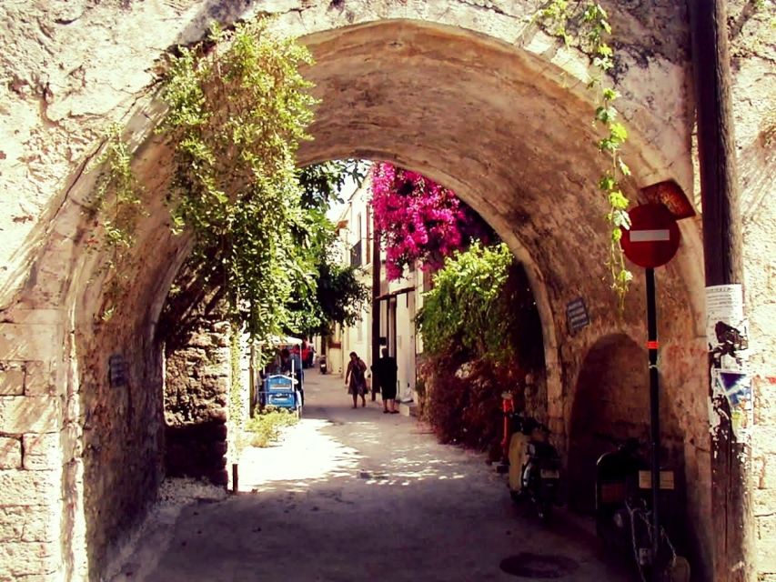 Rethymno: Old Town Walking Tour with Meal - Why the history talk feels useful, not academic