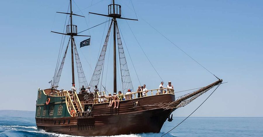 Rethymno: Sunset Cruise on a Wooden Pirate Boat - The Route: Fortezza, the Venetian Port, and the Harbor Lights