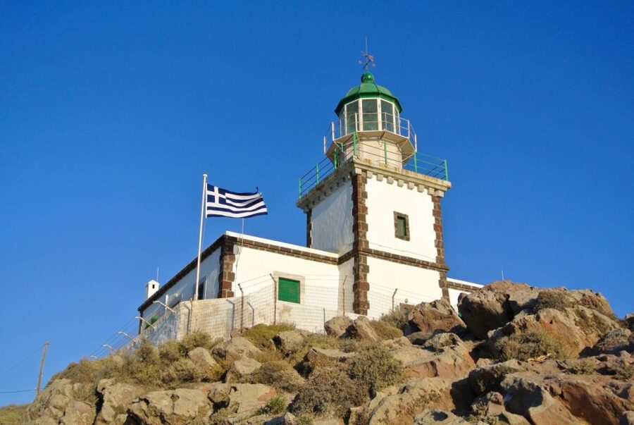 Santorini: Akrotiri Excavation, Megalochori, & Beaches Tour - Who this tour fits best