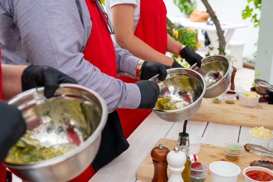 Santorini: Cooking Class with Lunch and Wine Tasting - Key things to know before you go