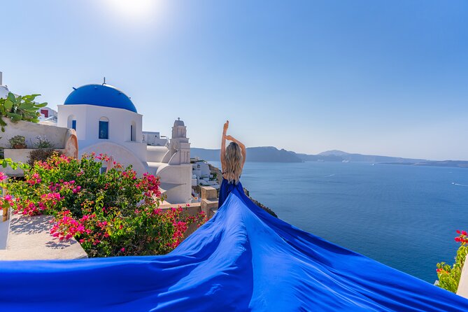 Santorini: Flying Dress Photoshoot - Why a flying dress shoot makes sense in Santorini