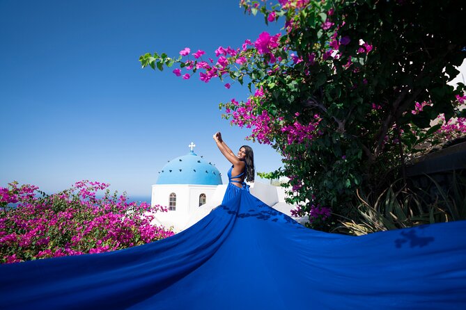 Santorini: Flying Dress Photoshoot - The photo package: what you’ll get and how the timeline works