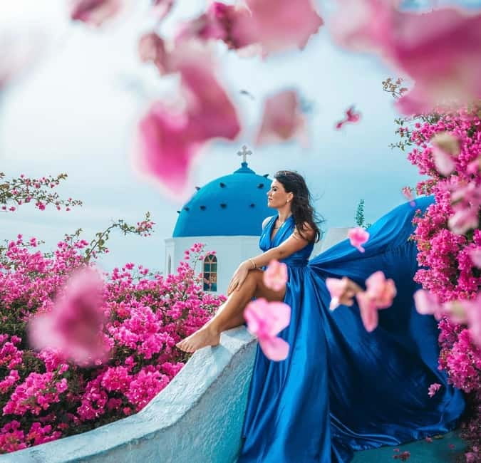 Santorini: Flying Dress Photoshoot with Edited Photos - Should you book this flying dress photoshoot?